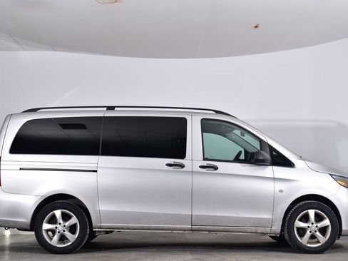 Used 2016 Mercedes-Benz Metris Passenger image 6