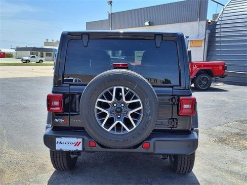 New 2025 Jeep Wrangler Unlimited Sahara image 19