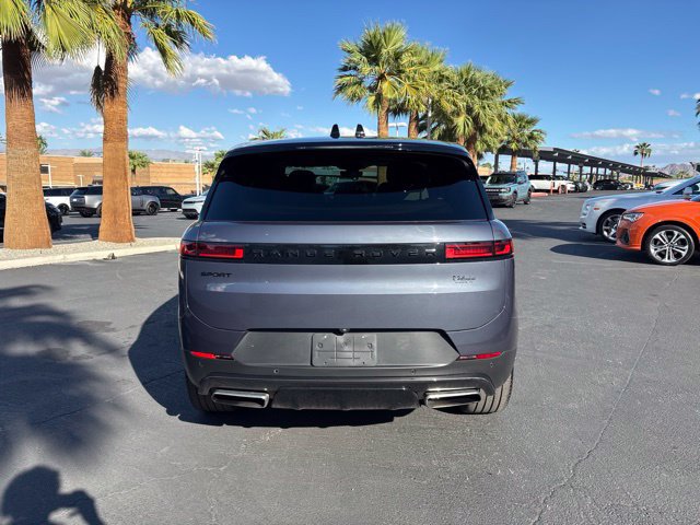 Used 2024 Land Rover Range Rover Sport SE AWD/4WD image 6