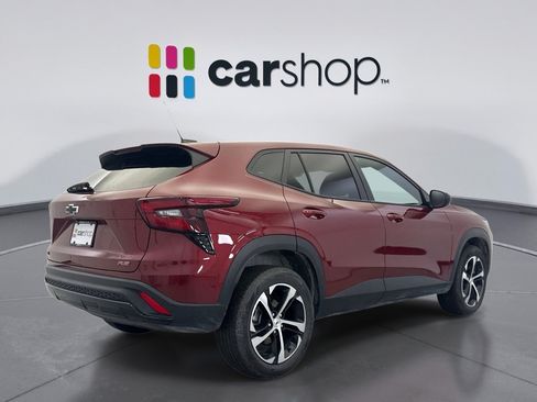 Used 2024 Chevrolet Trax RS FWD image 5