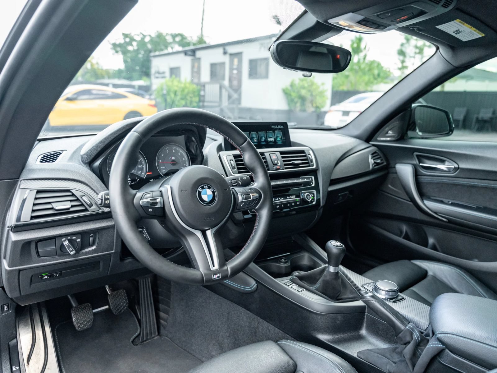 Used 2017 BMW M2 RWD image 16