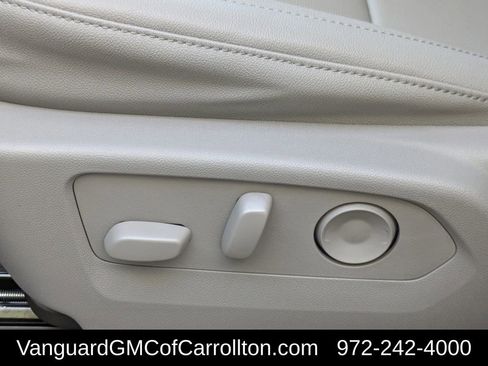 New 2026 GMC Sierra 1500 SLT image 26