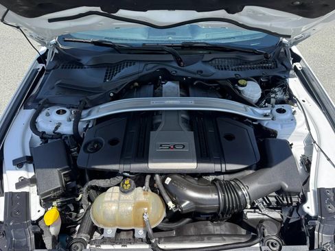 Used 2018 Ford Mustang GT Premium w/ GT Performance Package RWD image 23