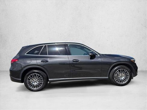 Certified 2026 Mercedes-Benz GLC 300 image 5