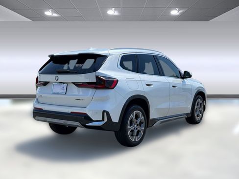 Used 2025 BMW X1 xDrive28i AWD/4WD image 8