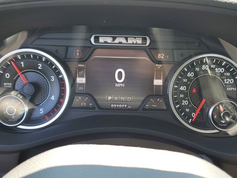 Used 2019 RAM 2500 Laramie w/ Black Appearance Package AWD/4WD image 21