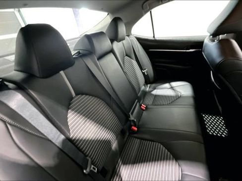 Used 2022 Toyota Camry SE FWD image 30