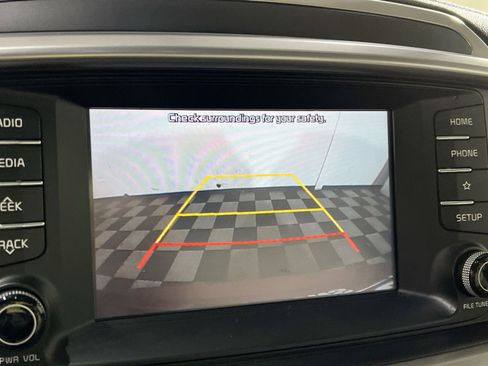 Used 2020 Kia Sorento EX image 28