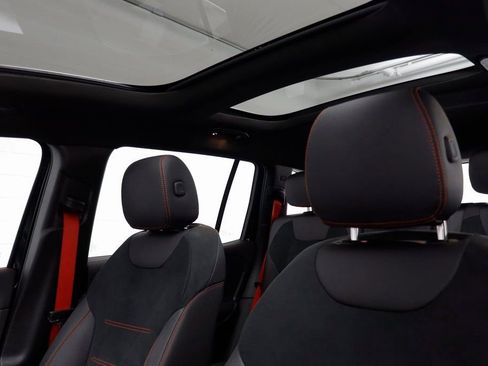 Used 2025 Mercedes-Benz GLB 35 AMG 4MATIC image 13