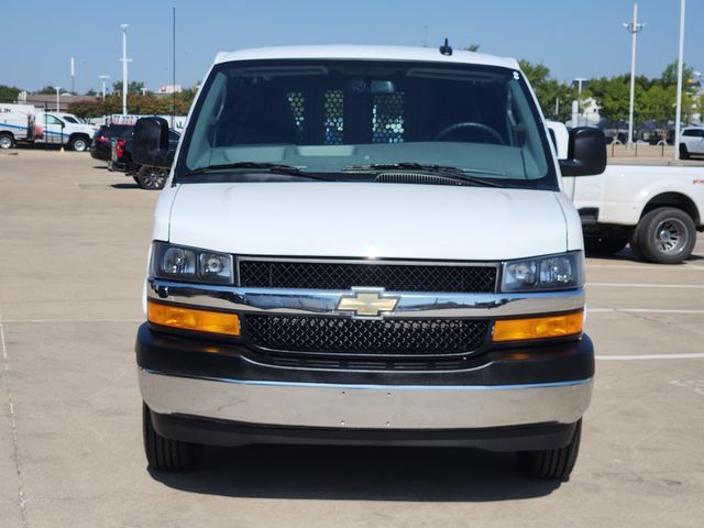 Used 2025 Chevrolet Express 2500 w/ Driver Convenience Package RWD image 9