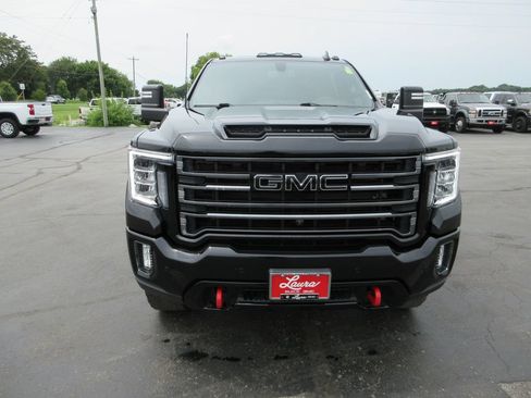 Used 2022 GMC Sierra 2500 AT4 w/ AT4 Preferred Package AWD/4WD image 14