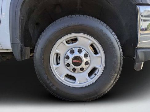 Used 2022 GMC Sierra 2500 Pro w/ Convenience Package RWD image 10