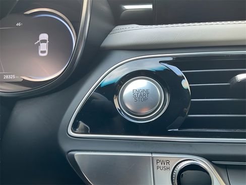 Used 2023 Genesis G70 2.0T w/ Sport Prestige Package image 26