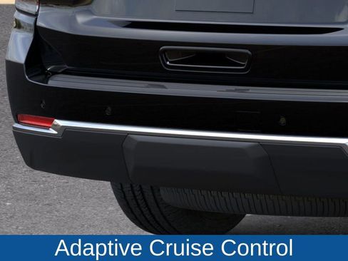 New 2026 Chevrolet Suburban LS image 14