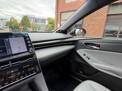 Used 2022 Toyota Avalon XLE w/ Moonroof Package FWD image 39