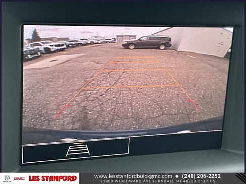 Used 2024 GMC Terrain SLE w/ Driver Convenience Package FWD image 29