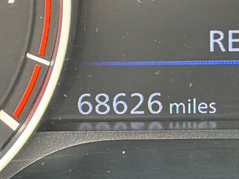 Used 2024 Nissan Altima 2.5 SV FWD image 24