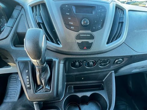 Used 2018 Ford Transit 250 Medium Roof w/Sliding Side Doo image 12