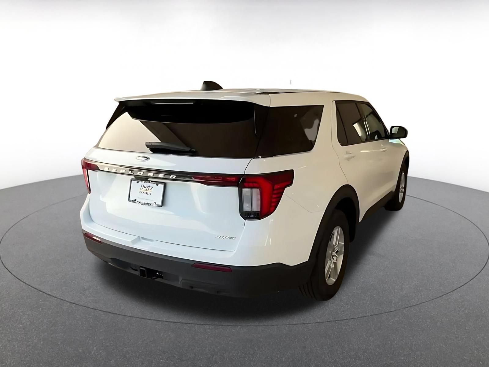 Used 2026 Ford Explorer Active AWD/4WD image 14