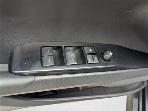 Used 2025 Toyota Camry LE image 11