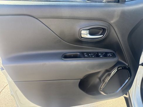 Certified 2020 Jeep Renegade Altitude image 13