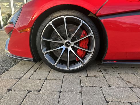 Used 2019 McLaren 570S Spider image 6