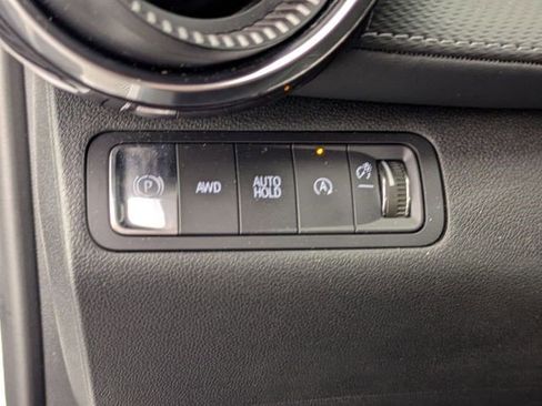 Used 2025 Chevrolet Equinox LT AWD/4WD image 10
