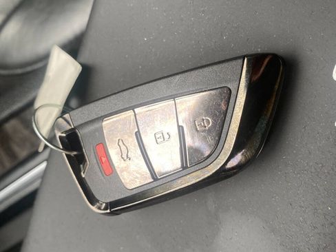 Used 2016 Chrysler 300 Limited RWD image 22