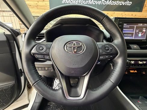 Used 2020 Toyota RAV4 XLE image 17