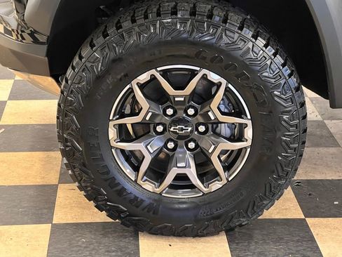 Used 2024 Chevrolet Colorado ZR2 image 47