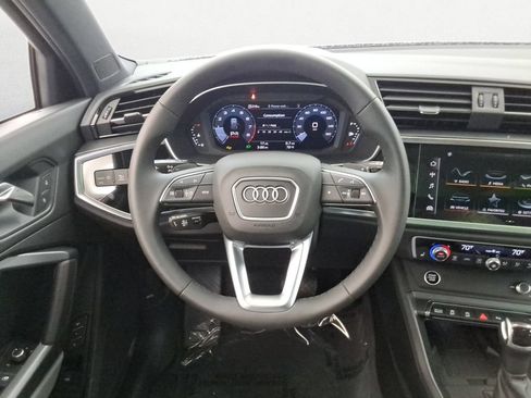 Used 2025 Audi Q3 2.0T Premium w/ Convenience Package AWD/4WD image 14