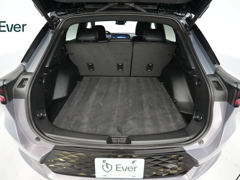 Used 2024 Chevrolet Equinox EV RS FWD image 8