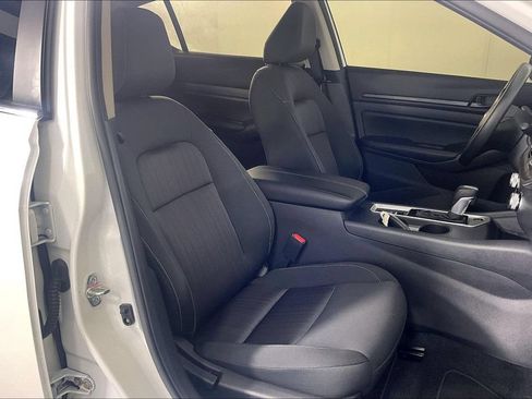 Used 2026 Nissan Altima 2.5 SV AWD/4WD image 9