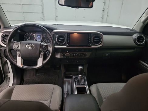 Used 2022 Toyota Tacoma SR5 image 11