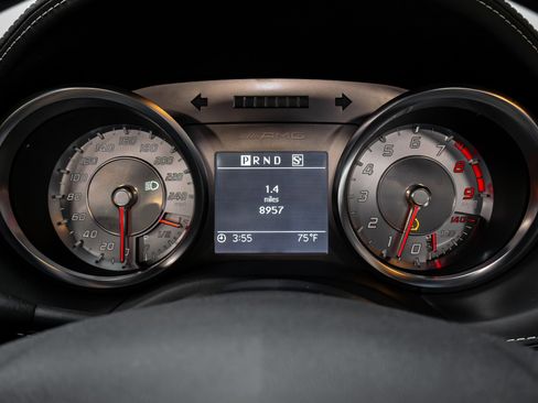 Used 2012 Mercedes-Benz SLS AMG Roadster image 12