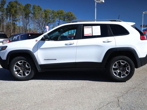 Used 2020 Jeep Cherokee Trailhawk w/ Technology Group image 2