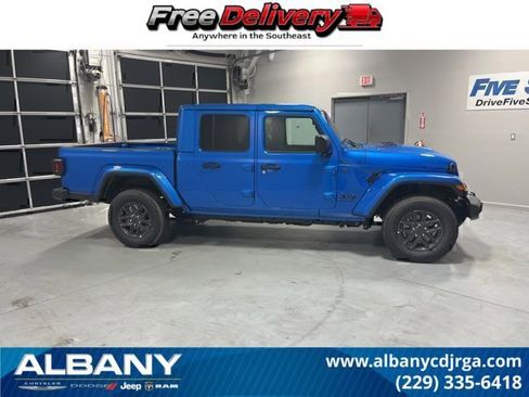 New 2025 Jeep Gladiator Sport image 1