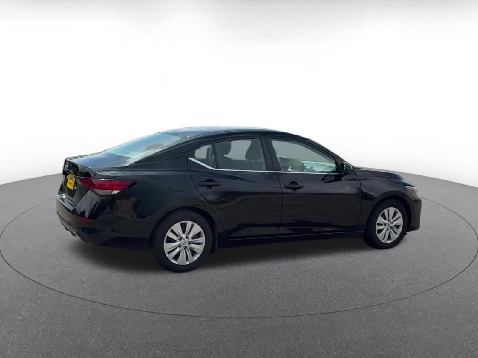 Used 2025 Nissan Sentra S FWD image 13