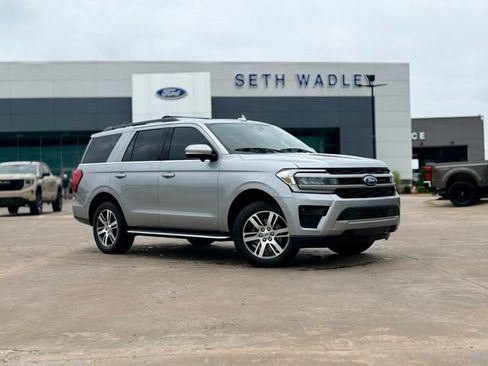 Used 2023 Ford Expedition XLT AWD/4WD image 1