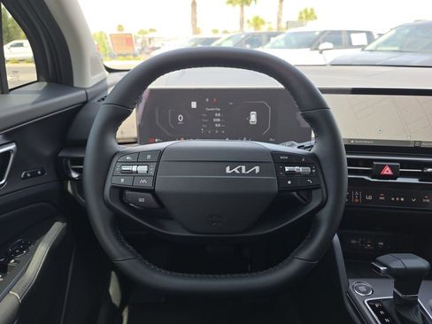 New 2026 Kia Sportage SX FWD image 16