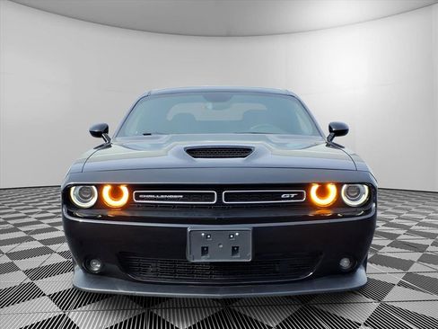 Used 2022 Dodge Challenger GT image 3