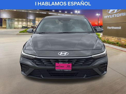 Certified 2024 Hyundai Elantra SEL FWD image 5