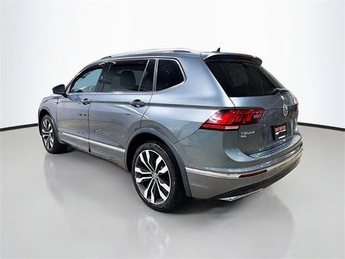 Used 2021 Volkswagen Tiguan SEL Premium R-Line image 9