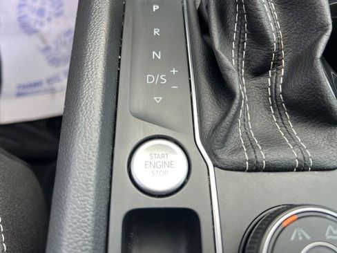 Used 2023 Volkswagen Atlas SEL AWD/4WD image 23