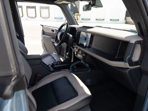 Used 2023 Ford Bronco Wildtrak AWD/4WD image 23
