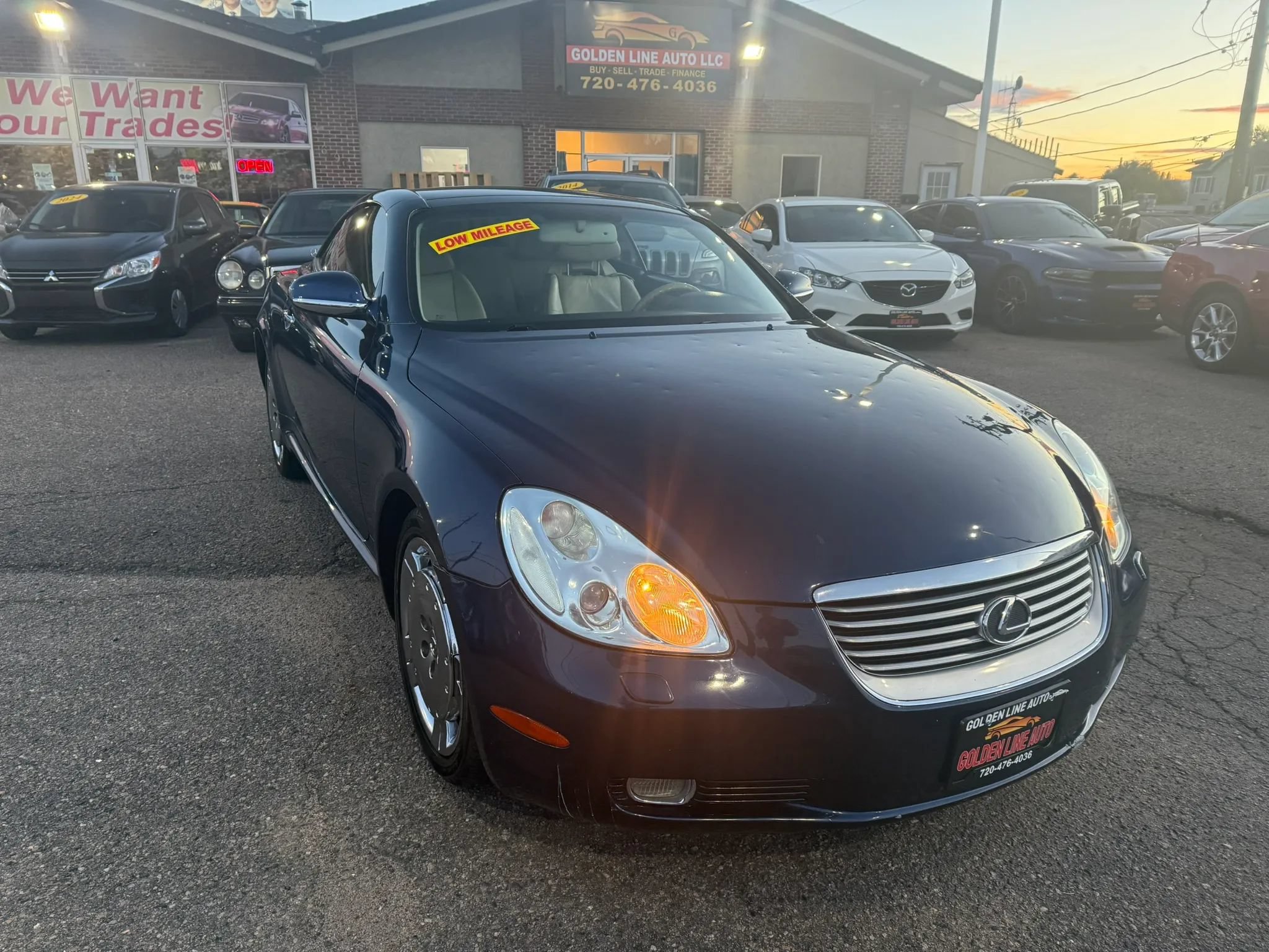 Used 2002 Lexus SC 430 Convertible RWD image 2