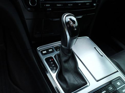 Used 2016 Hyundai Equus Signature image 13