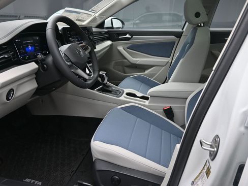 New 2026 Volkswagen Jetta SE image 17