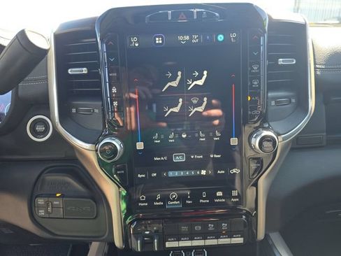 Used 2024 RAM 2500 Laramie w/ Snow Chief Group AWD/4WD image 33