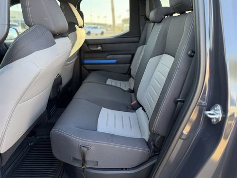 Used 2025 Toyota Tacoma TRD Sport image 5